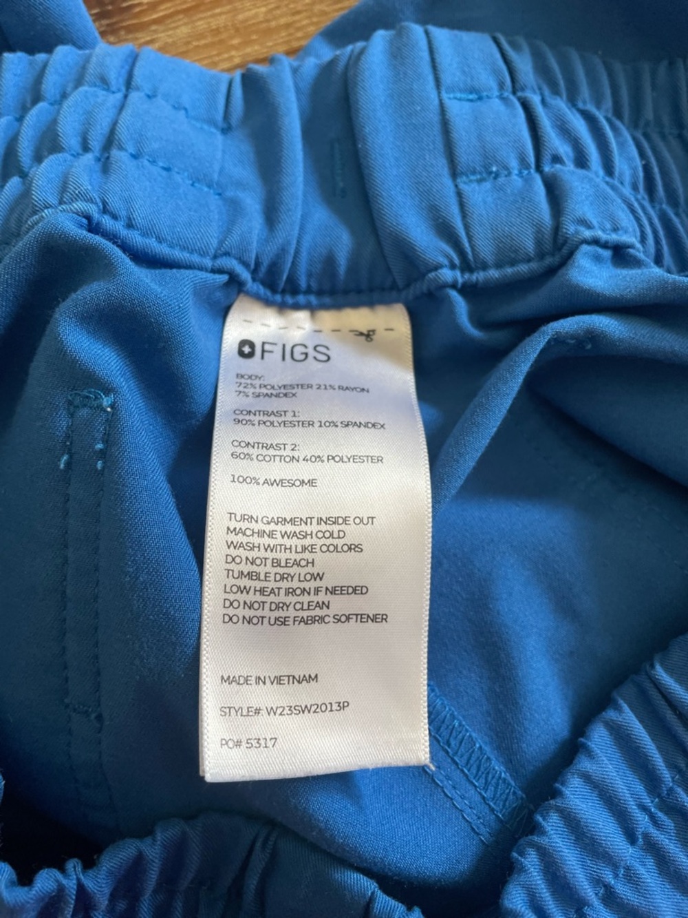 Figs Royal Blue Cargo Jogger with Drawstring scrub.
Size L petite - Picture 8 of 11